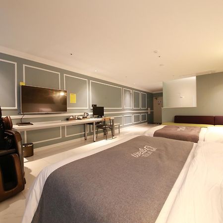 Gram Hotel Namyangju Exteriör bild